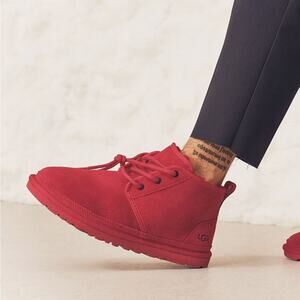 NEW UGG Suede Fur Lined Neumal Boot Lace Up Chukka Ankle Booties Samba Red 9